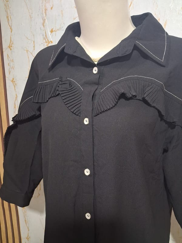 Kemeja ruffle hitam, foto 3