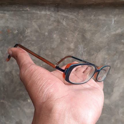 Frame kacamata guess vintage