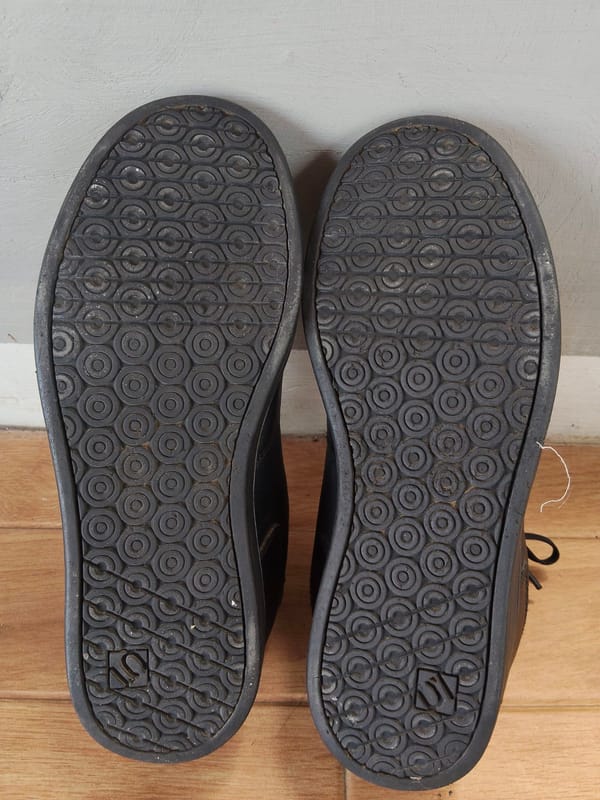 FIVETEN DISTRICT FLAT sepatu sepeda casual, foto 5