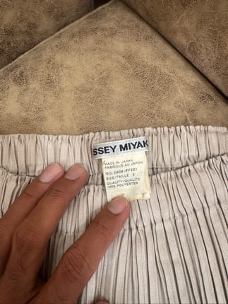 Issey miyake pleats