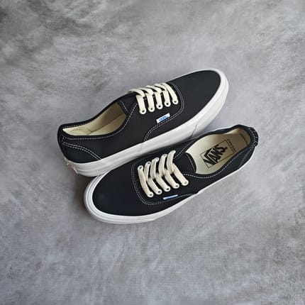 Vans Authentic Vault OG Black White