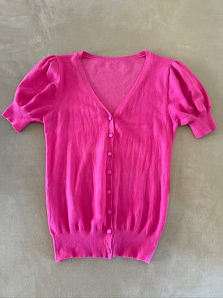 Top kancing warna fuschia