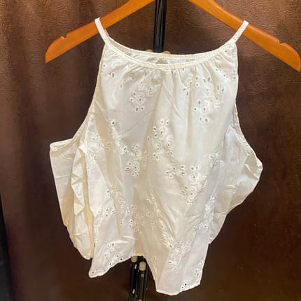 white embroidered eyelet camisole / sleeveless blouse