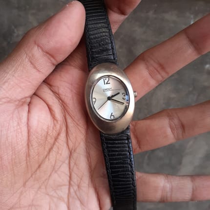 Jam tangan DKNY