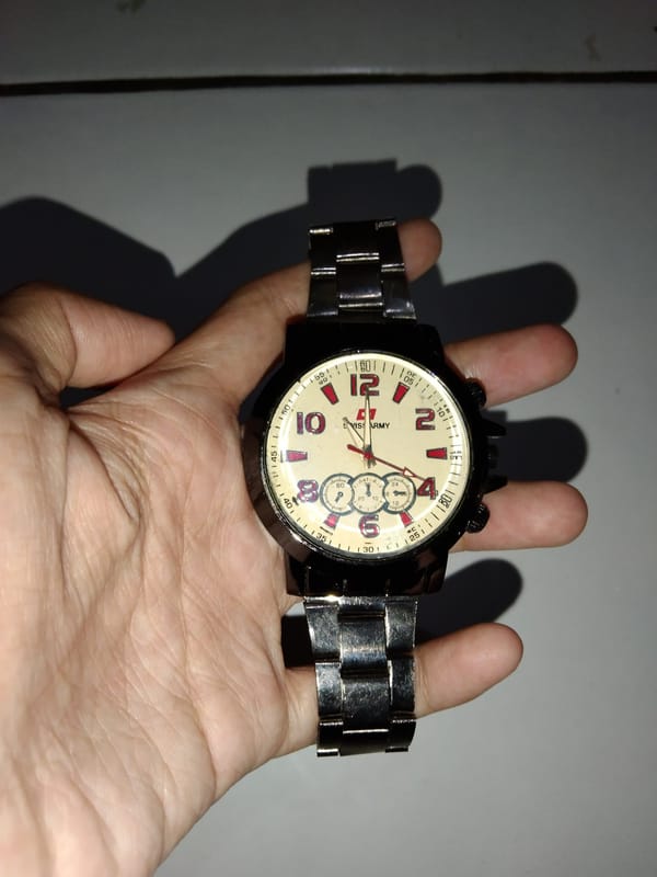 Jam Tangan Pria Swiss Army Hitam, foto 2