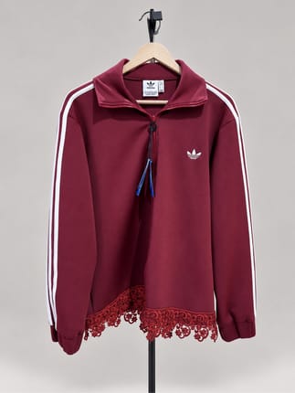 JaketAdidas Maroon Stripe Putih dengan Detail lace