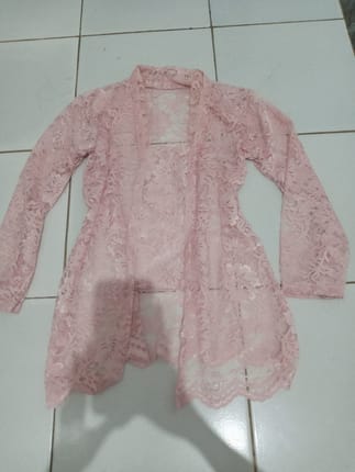 Set kebaya kutu baru dan rok plisket