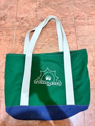 Tote bag dizziness