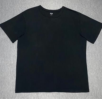 Kaos Uniqlo UUU Original