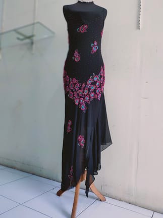 Gaun malam Hitam glamour