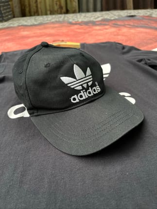TOPI ADIDAS TREFOIL