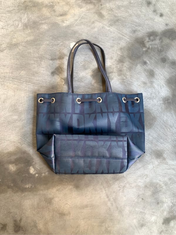 Item(s) : Vintage Y2k DKNY Drawstring Shoulder Bag, foto 3