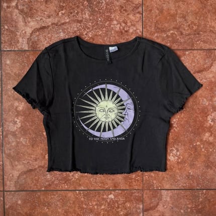 H&M to the moon and back black crop top tee