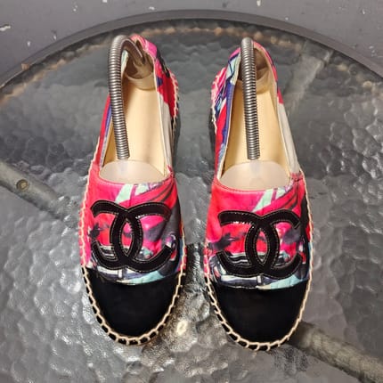 Chanel leather Italian loafers 39 size woman shoes