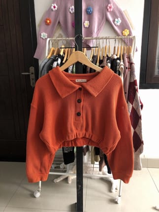 Atasan rajut crop knitwear knit kerah kancing pinggang kerut
