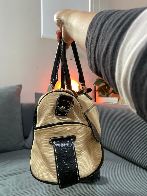 Guess vintage y2k speedy with strap original, foto 4