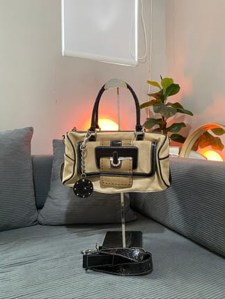 Guess vintage y2k speedy with strap original