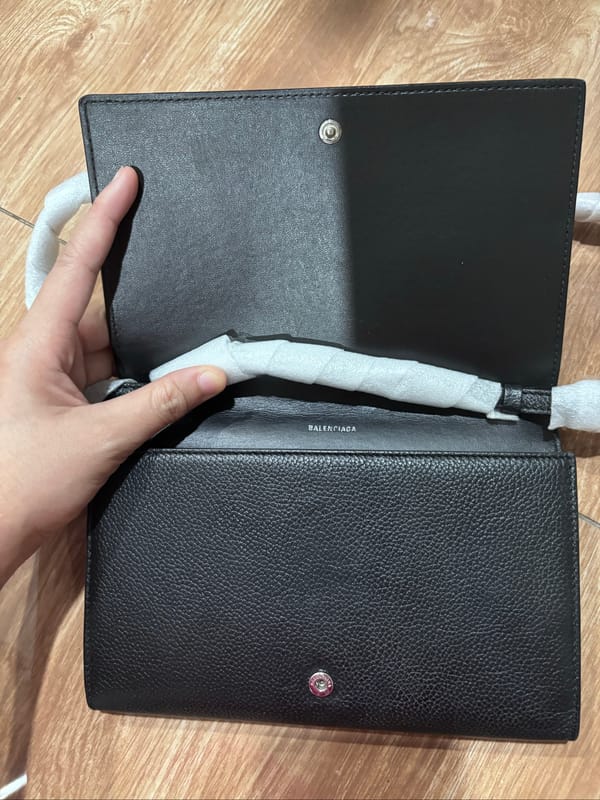 Balenciaga Slingbag + Entrupy, foto 3