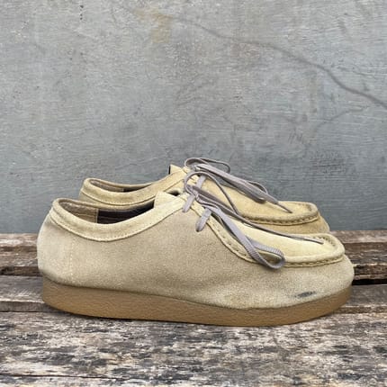 GU wallabee shoes