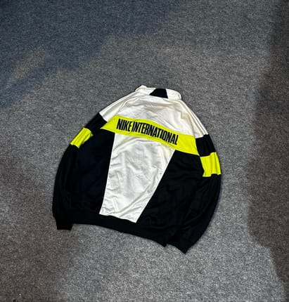 Vintage Nike internasional