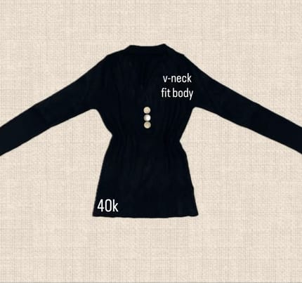 slim fit top