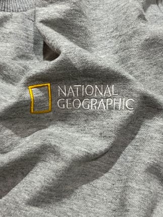 Crewnack National Geograpc Bordir grey Basic
