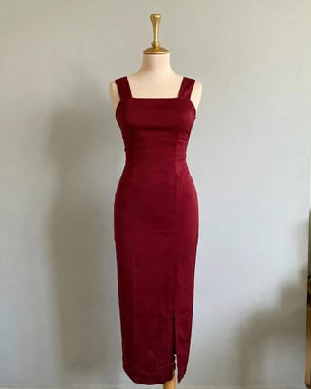 Dress bodycon maroon square neck-size M