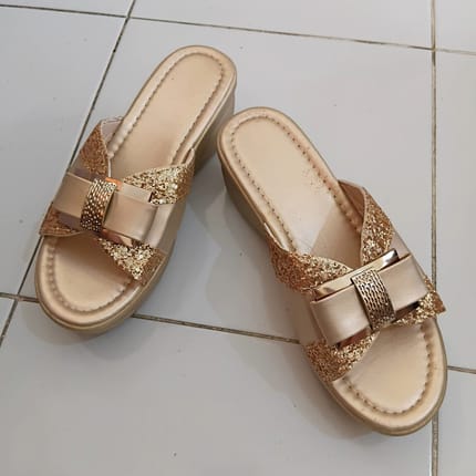 Sendal Wedges Wanita Gold Size 38