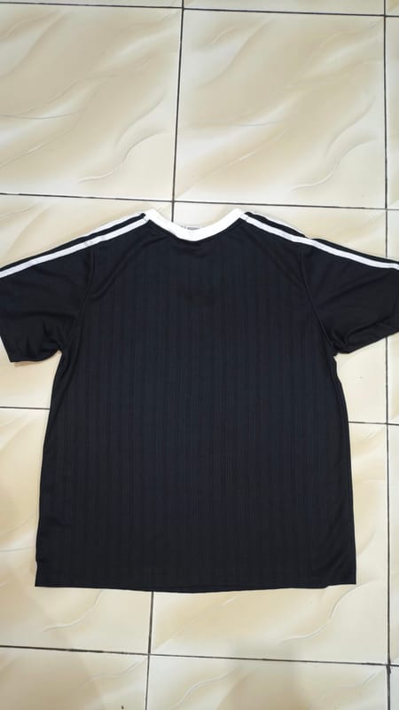 Kaos Adidas, foto 2