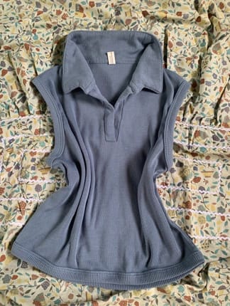 BLUE TANKTOP WITH NECK WANITA 2000s CROP