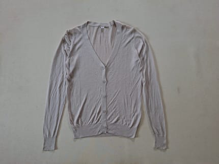 CARDIGAN UNIQLO ABU MUDA ORIGINAL 100%