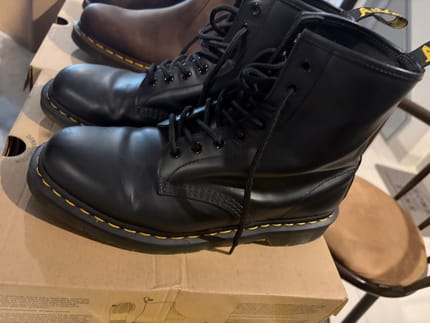 1460 black smooth like new