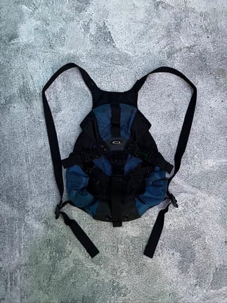 VINTAGE LATE 1990’s OAKLEY MINI ICON BAGPACK