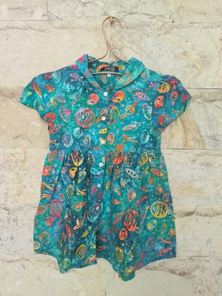 Dress Batik Solo Anak Perempuan Warna Hijau Motif Abstrak