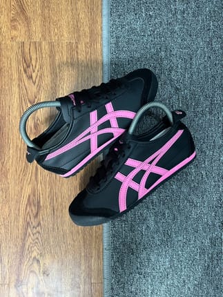 ONITSUKA TIGER