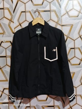 Jaket New Balance
