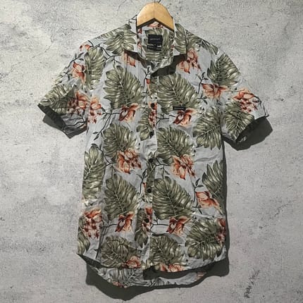 Quicksilver hawaiian shirt kemeja pantai