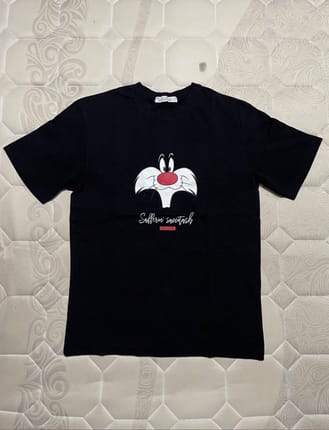 Kaos Hangten X Looney Tunes