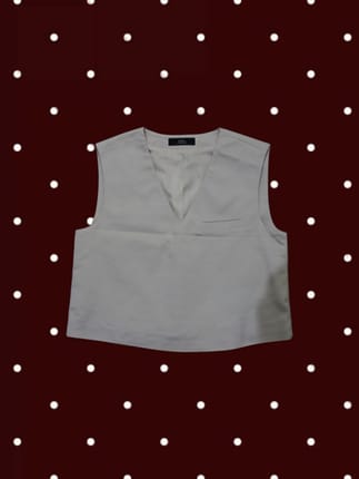 Rompi Crop V-Neck