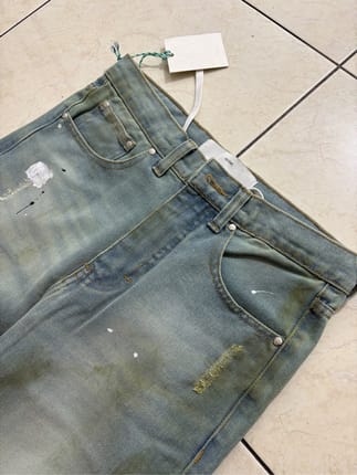 Hotel Official Jeans