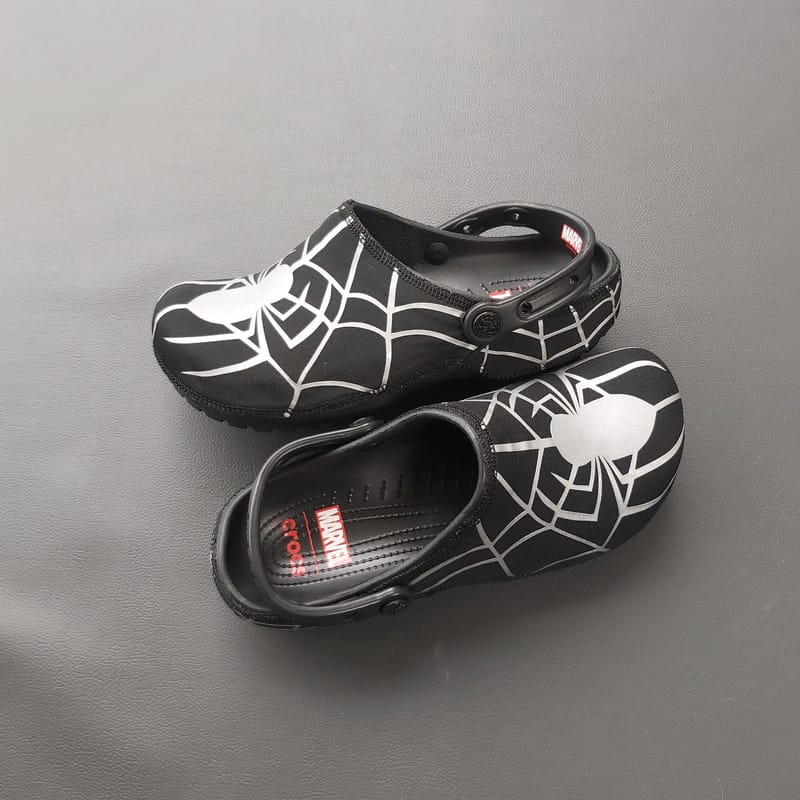 Marvel × Crocs, foto 3
