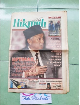 Koran tabloid politik dan Islam HIKMAH