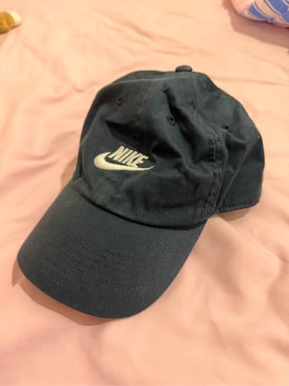 topi nike