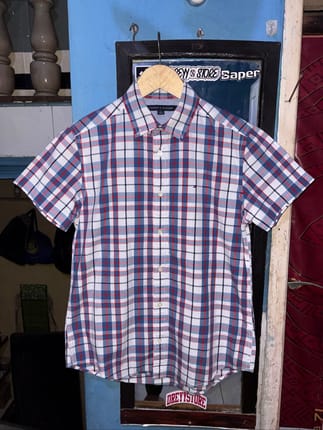 Kemeja tommy hilfiger kotak”