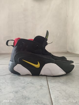 Sepatu Nike React Frenzy