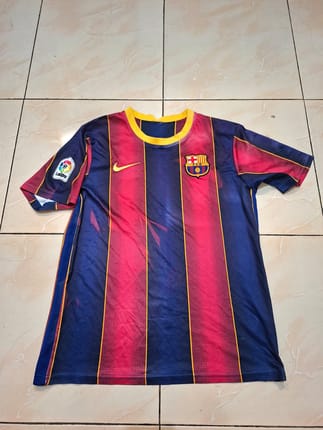 Barcelona Home 2011-12 (non ori)