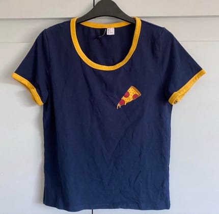 HnM pizza t-shirt