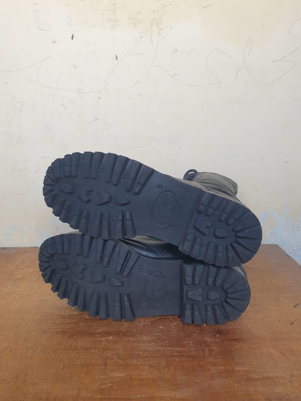 Sepatu Boot Safety Underground Size 38, foto 7