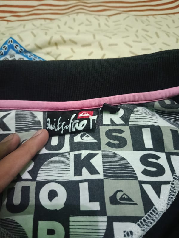 Polo shirts Quiksilver warna black, foto 4