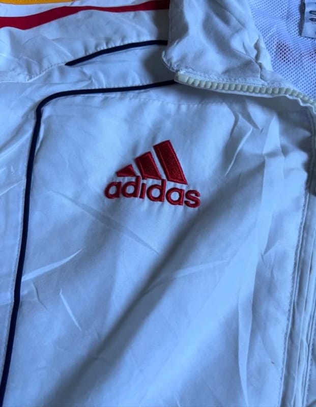 2010-11 Spain adidas Tracksuit, foto 4